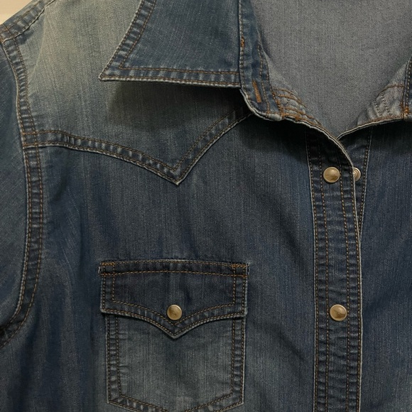 WRANGLER Blue Denim Long Sleeve Snap Western Shirt - Women’s Sz L - Picture 6 of 9